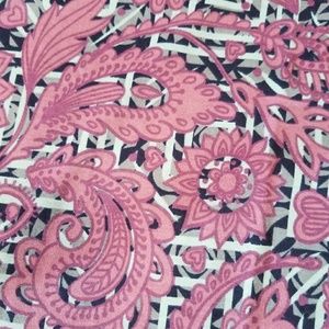 NWOT Lularoe Classic Tee Small